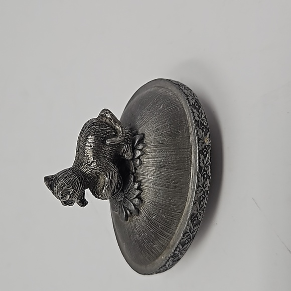 Vintage 1980 Pewter Easter Egg w/ Cat Kitten Kitty Trinket Box Yorkshire Design - Picture 3 of 6